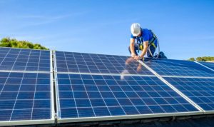 Installation et mise en production des panneaux solaires photovoltaïques à Champagné